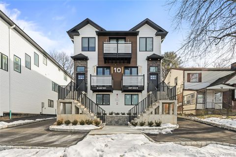 10 Memorial Park 101 Spring Valley NY 10977