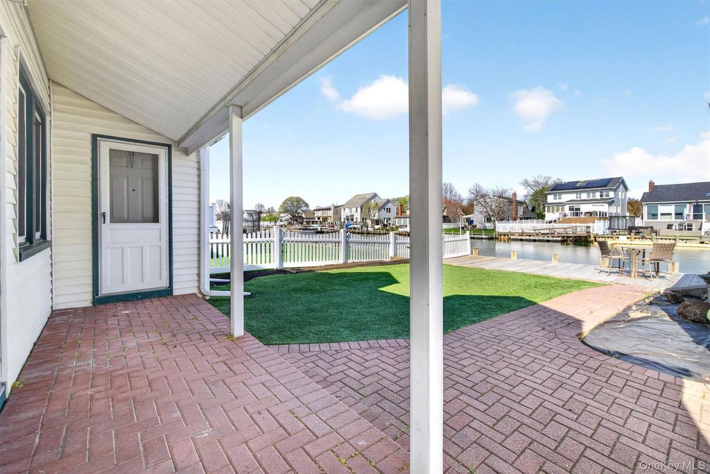 Photo of 69 Forest Avenue, Massapequa, NY 11758 (MLS # 990494)