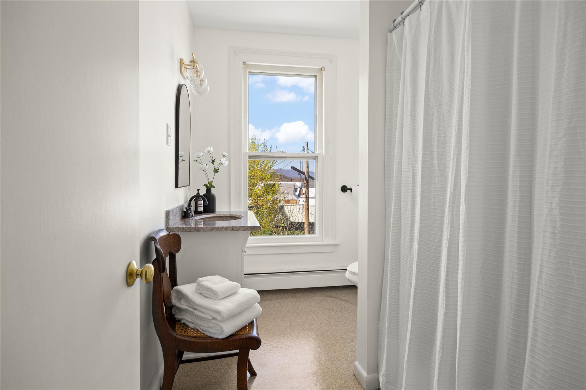 7 Mckinstry Place, Hudson, New York image 15