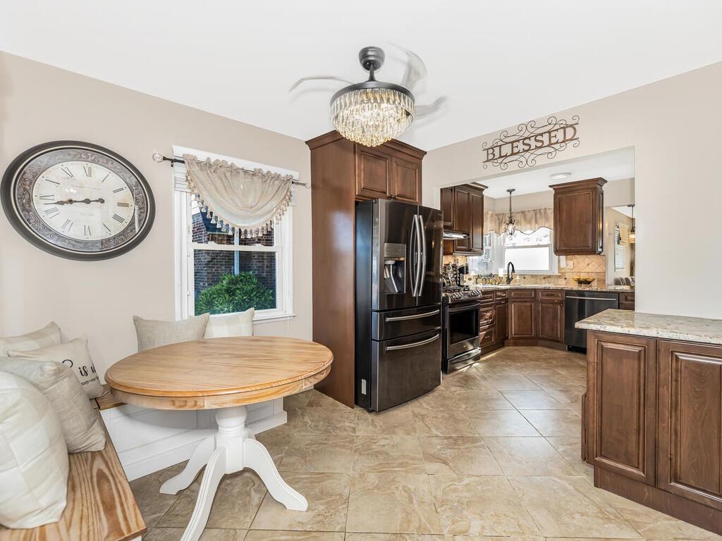 16 Joan Drive, Yonkers, New York image 3