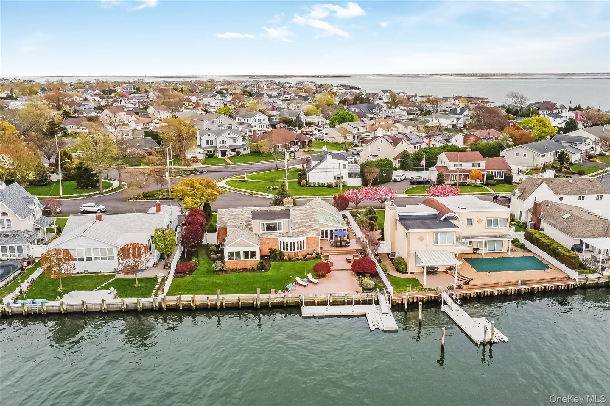 209 W Shore Drive
