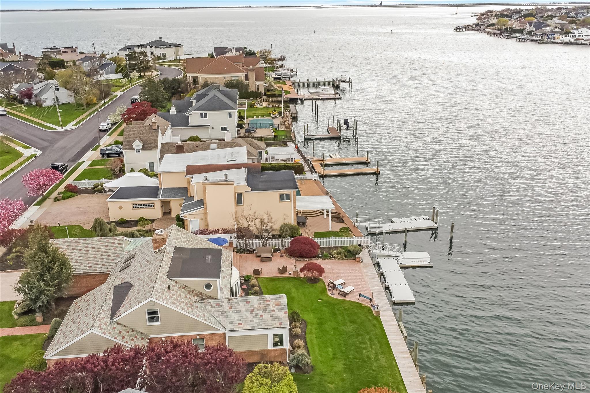 209 W Shore Drive