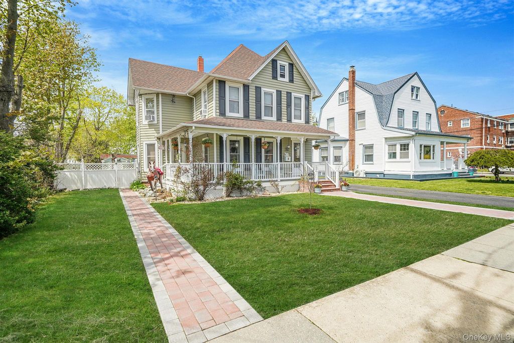 Photo of 74 Maple Avenue, Patchogue, NY 11772 (MLS # 987738)