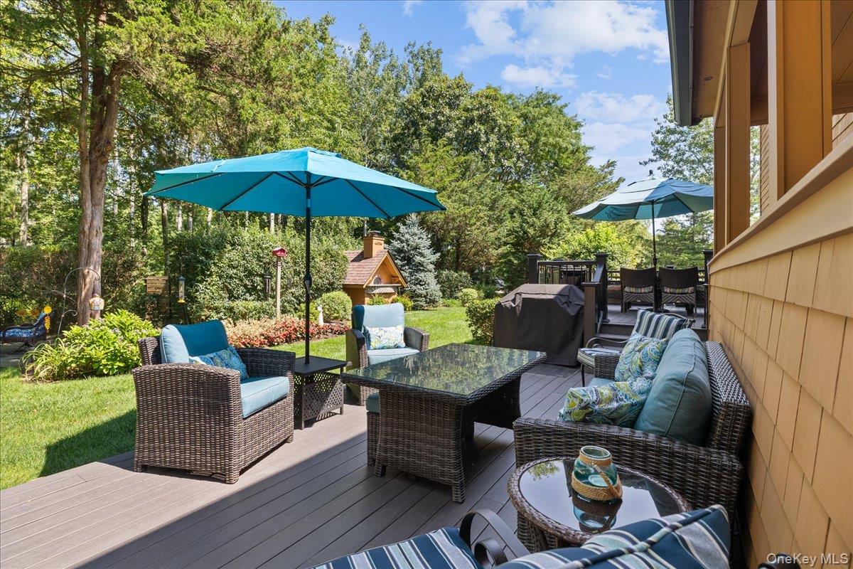 595 Greenfields Lane - Photo 2