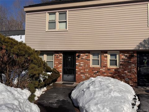 Condo For Sale - 179 Heritage Hills #C<br/> Somers, NY 10589