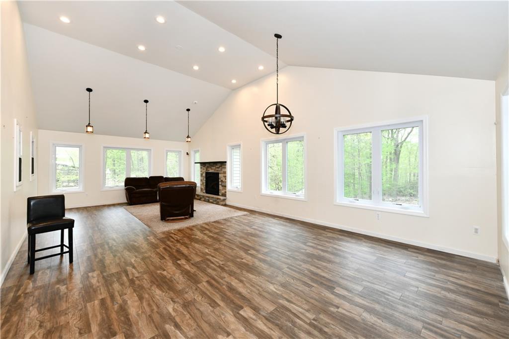 11 Brookview Boulevard