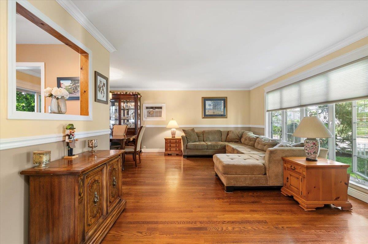 2 Manor Drive, Bethpage, New York image 4