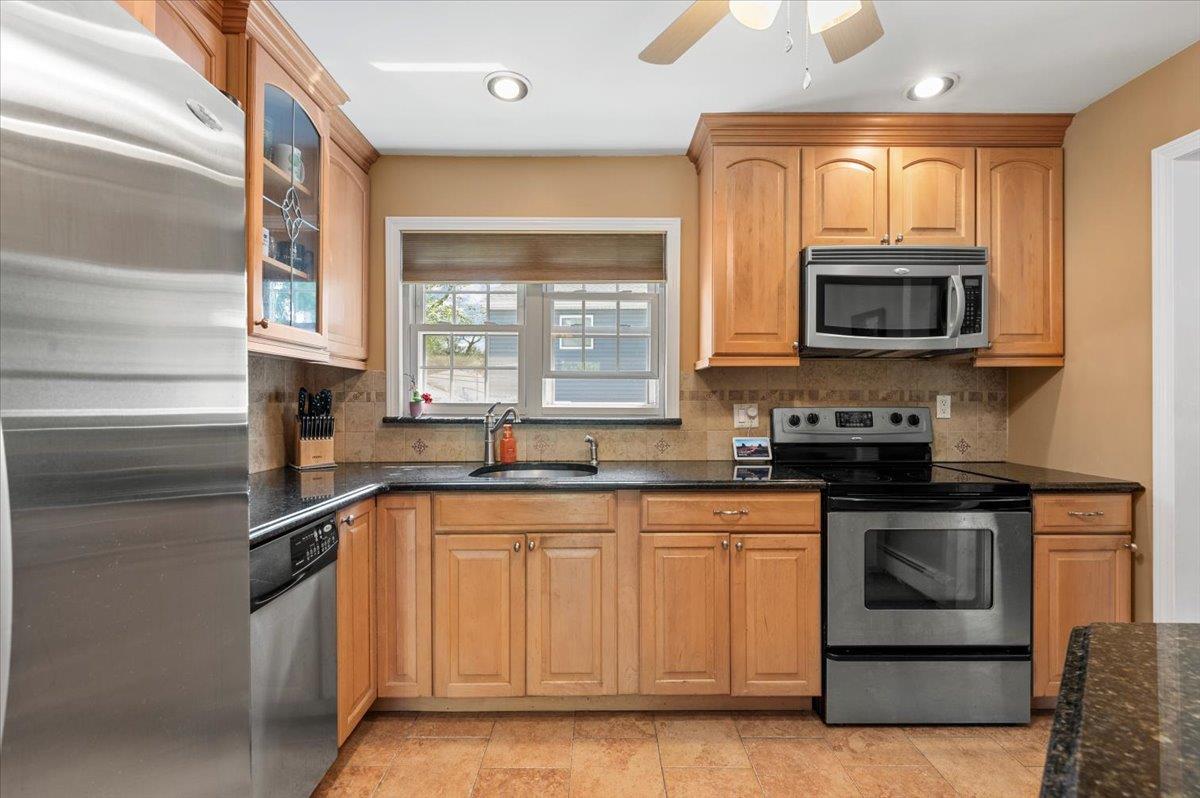 2 Manor Drive, Bethpage, New York image 11
