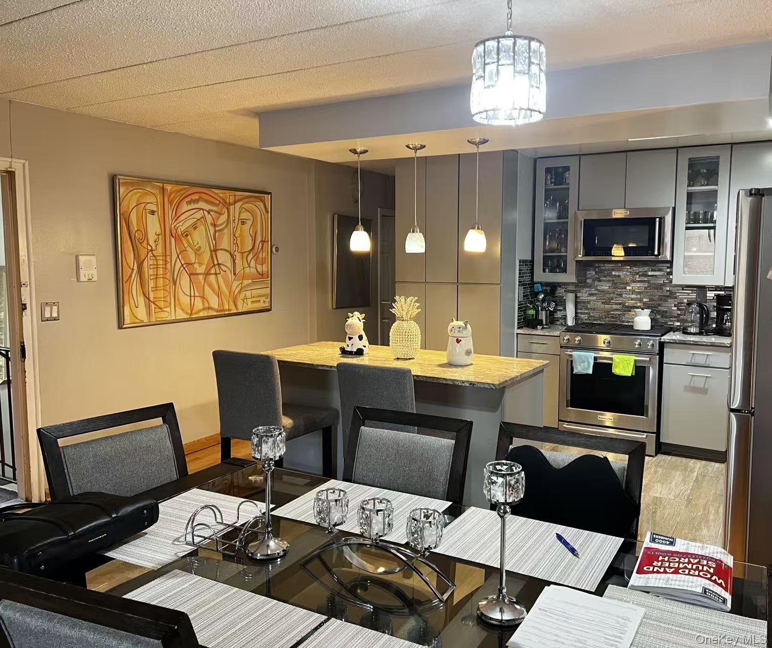 75-22 Parsons Boulevard D3