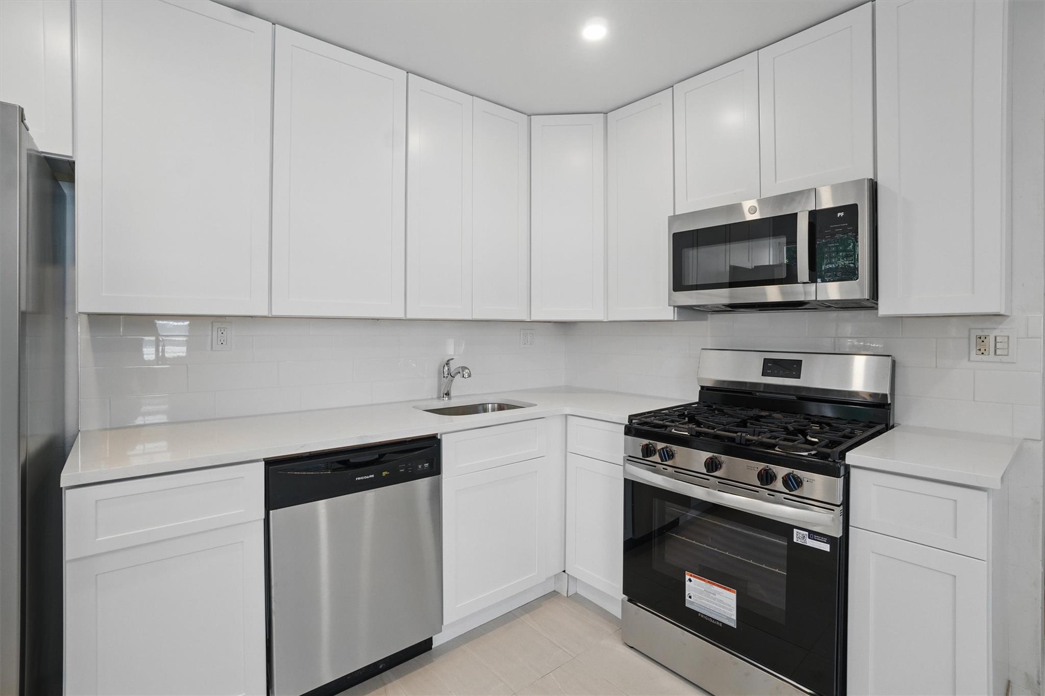 419 S 7th Avenue, Mount Vernon, New York image 14