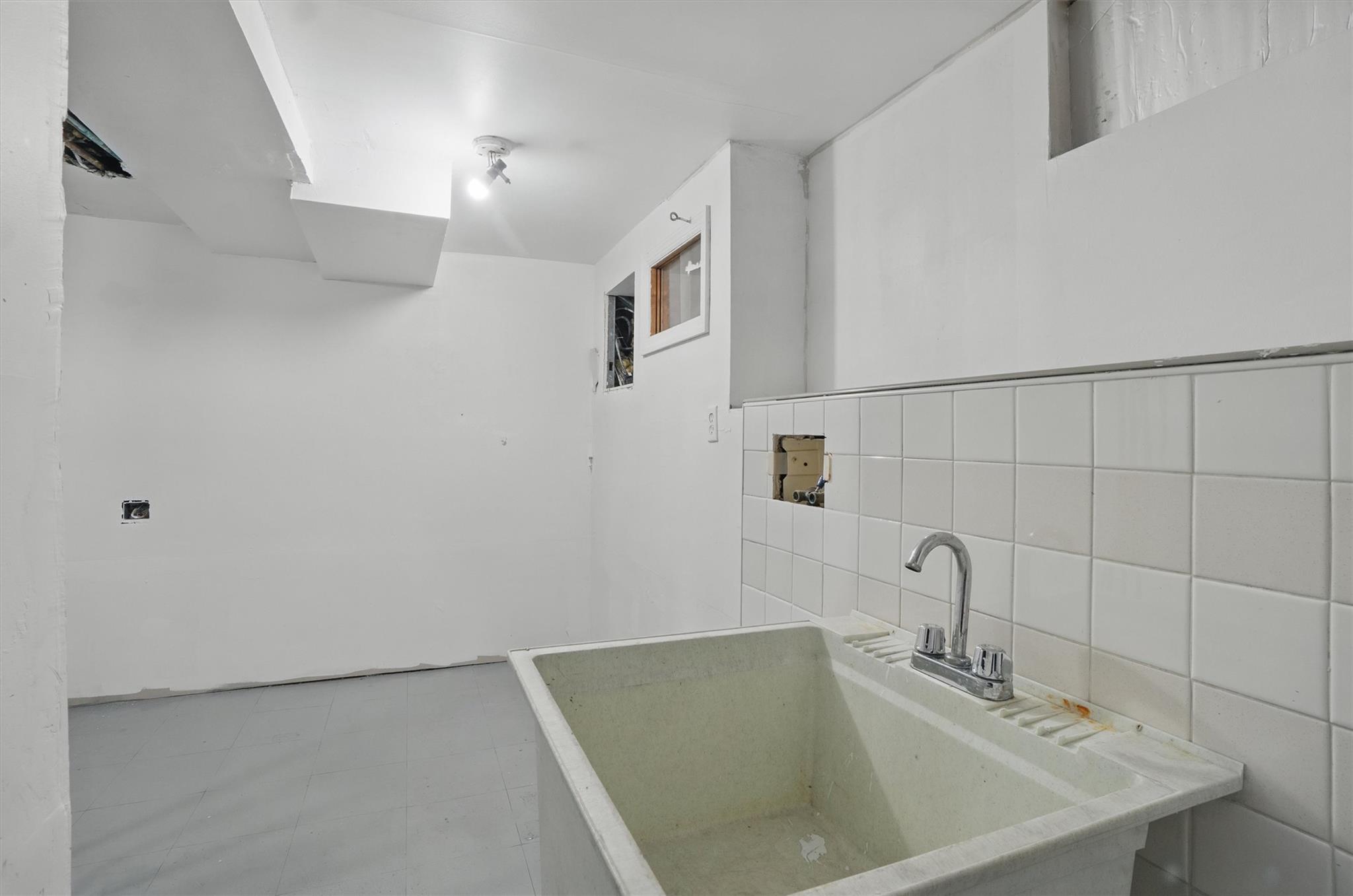 419 S 7th Avenue, Mount Vernon, New York image 36