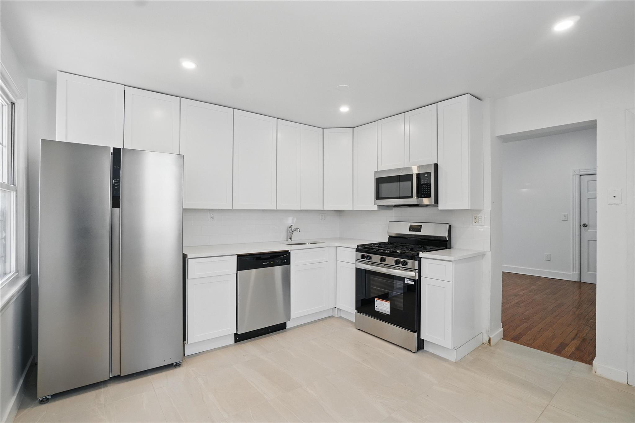 419 S 7th Avenue, Mount Vernon, New York image 13