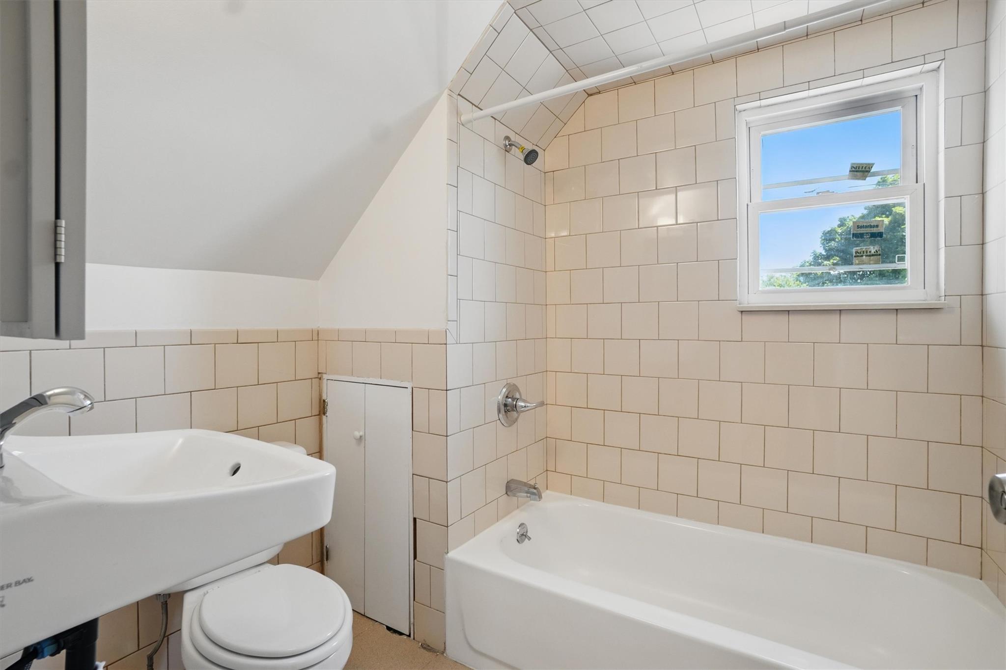 419 S 7th Avenue, Mount Vernon, New York image 29