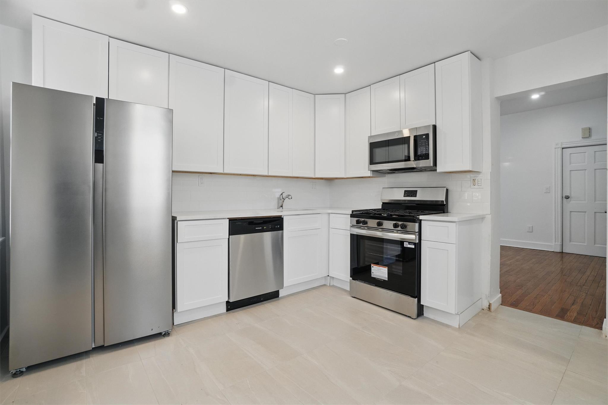 419 S 7th Avenue, Mount Vernon, New York image 12