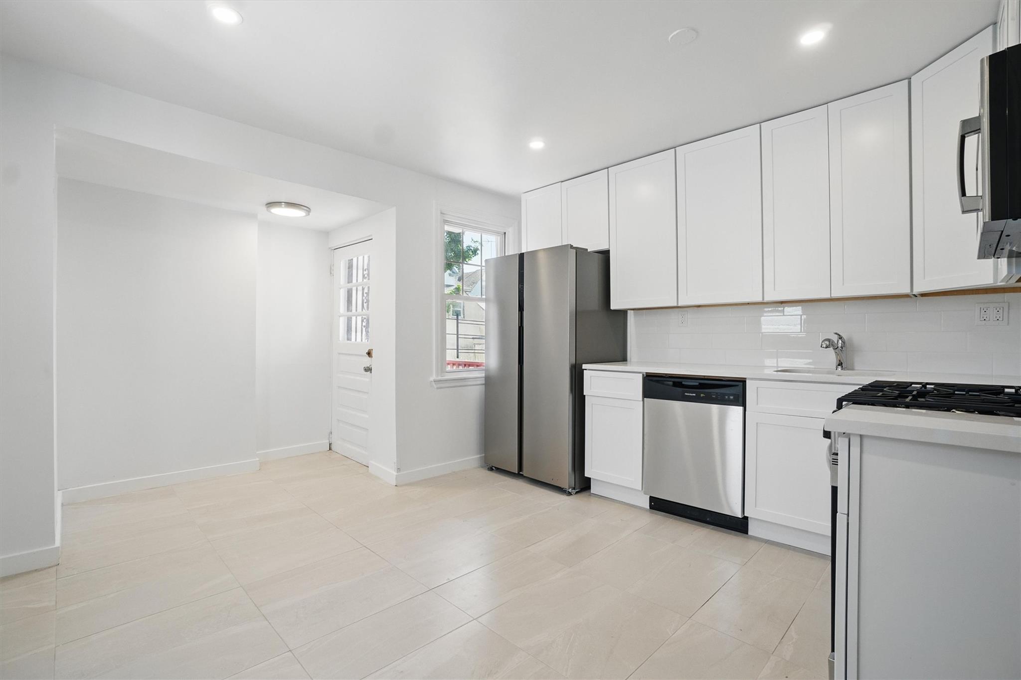 419 S 7th Avenue, Mount Vernon, New York image 11