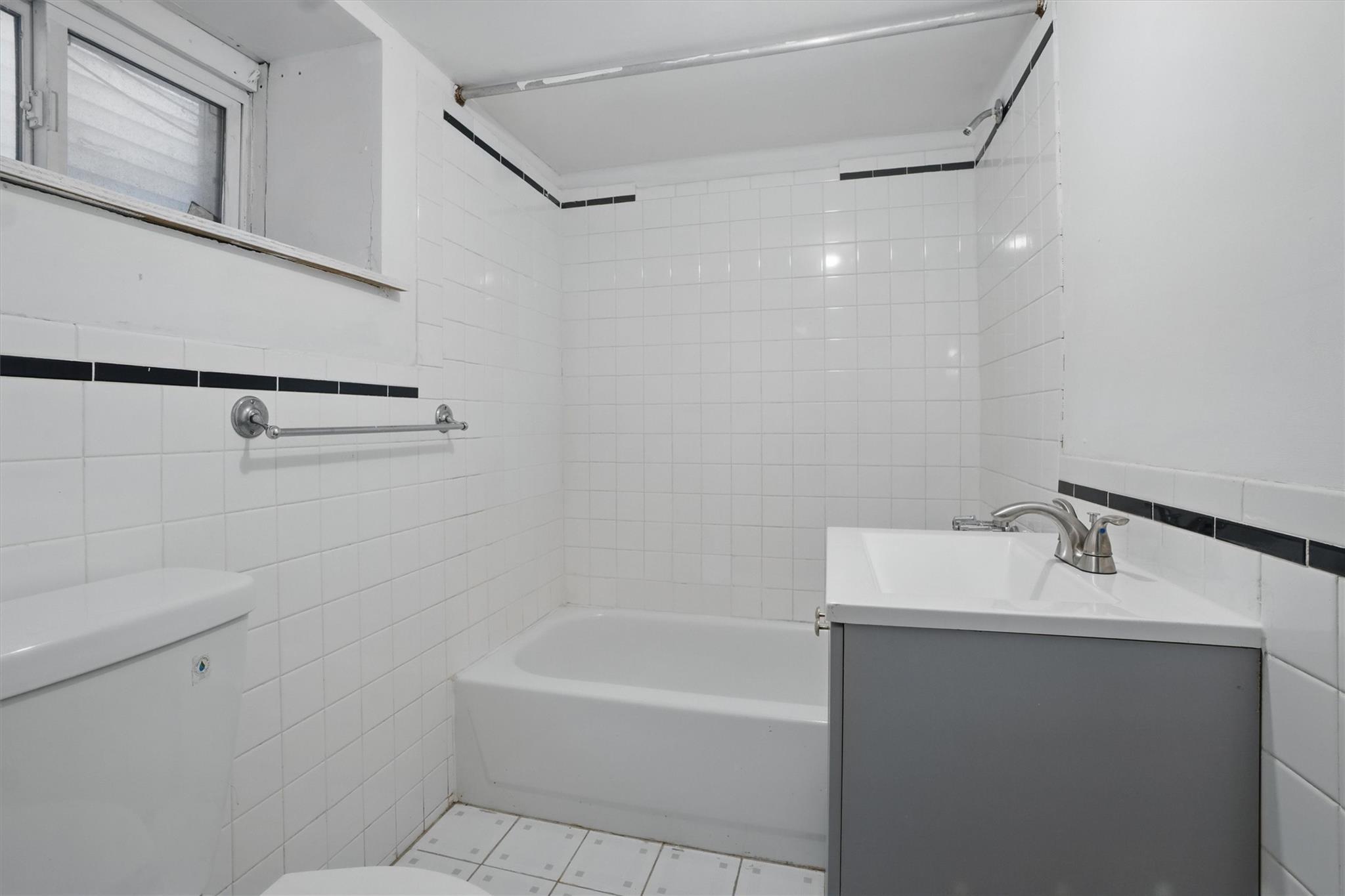 419 S 7th Avenue, Mount Vernon, New York image 33