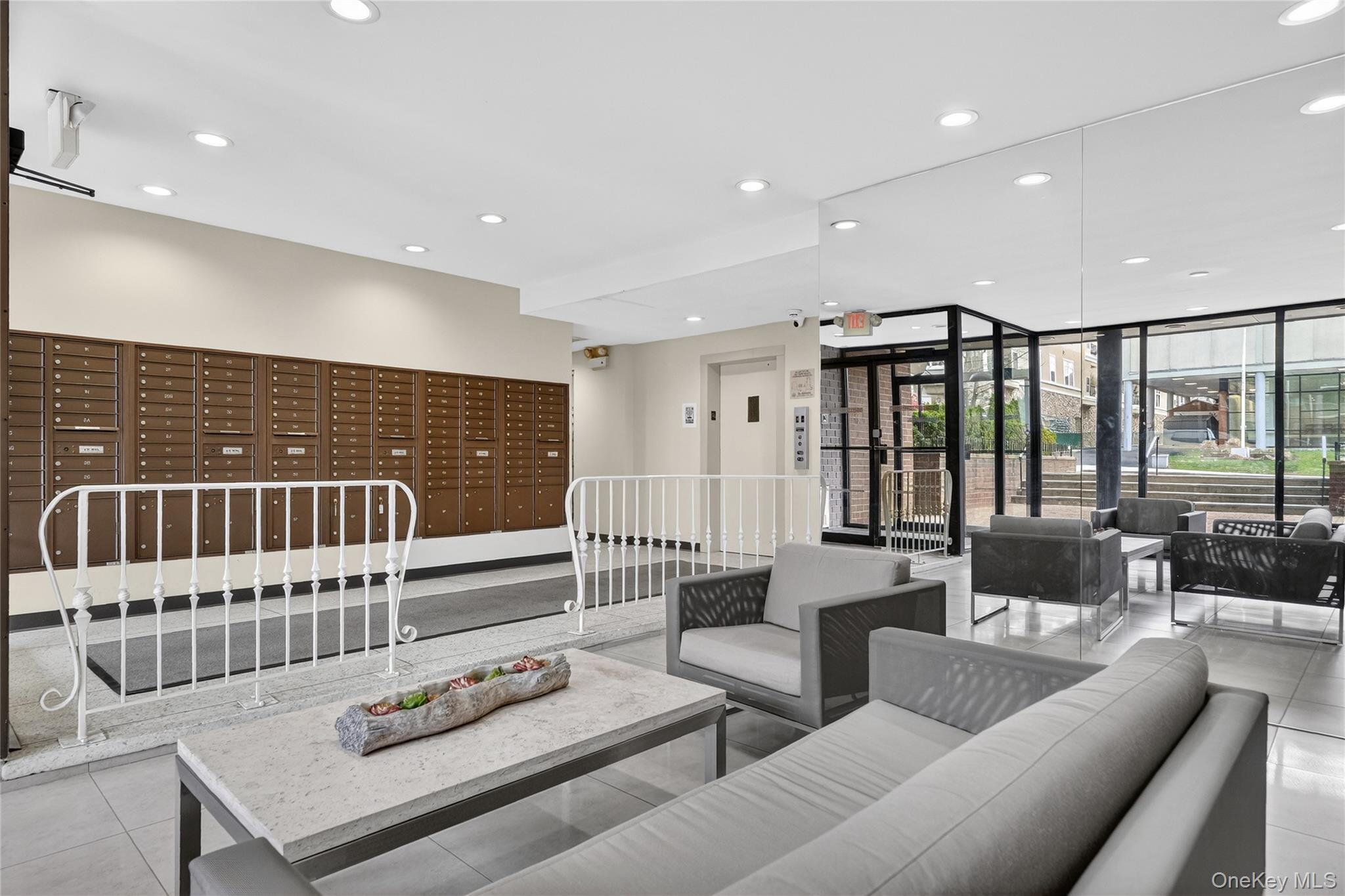 395 Westchester Avenue 2M