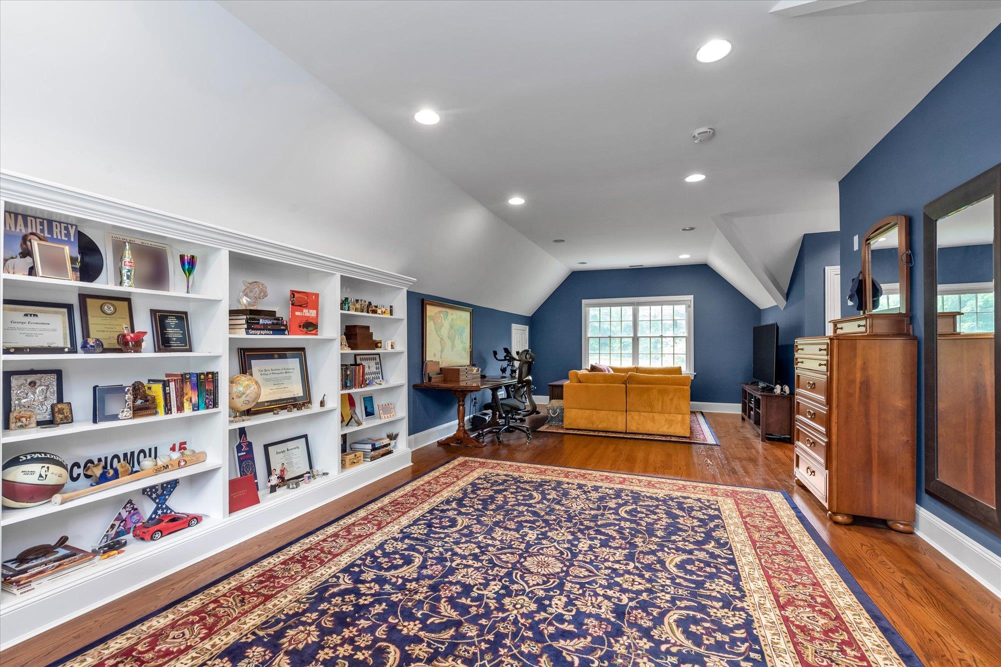 61 Geralind Drive, Syosset, New York image 16