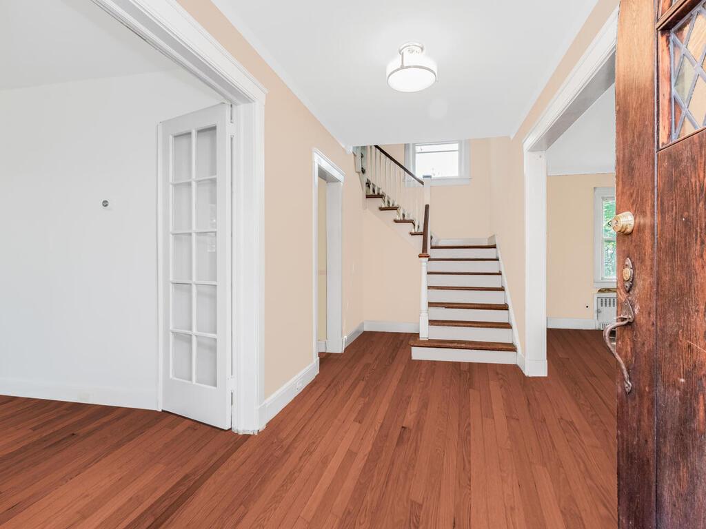 72 Pilgrim Avenue, Yonkers, New York image 4