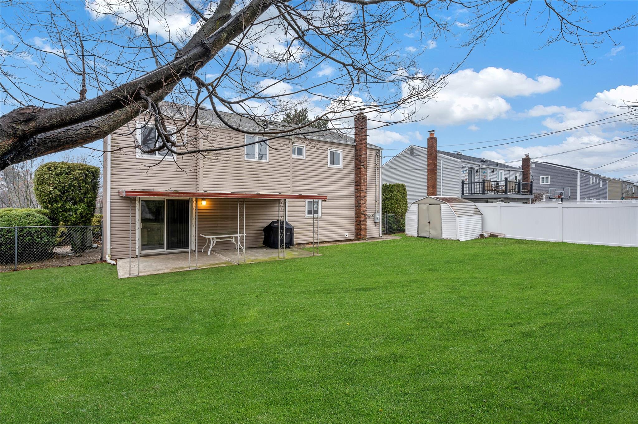 50 Ruby Lane, Plainview, New York image 23