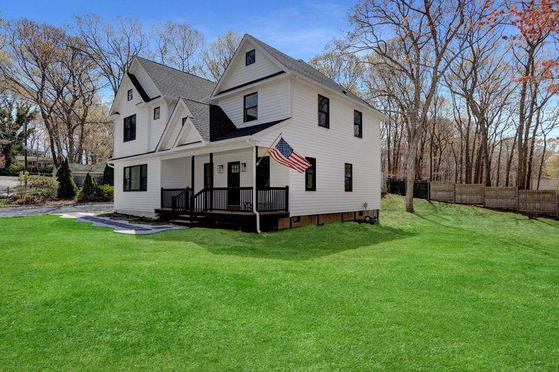 12 Syosset Road, Sound Beach, New York image 4