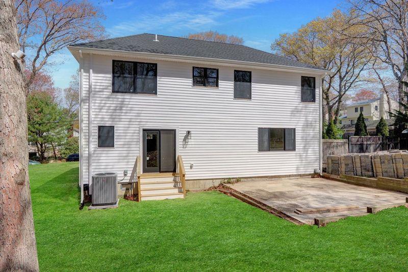 12 Syosset Road, Sound Beach, New York image 8