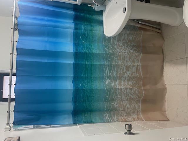 2165 Matthews Avenue 4F