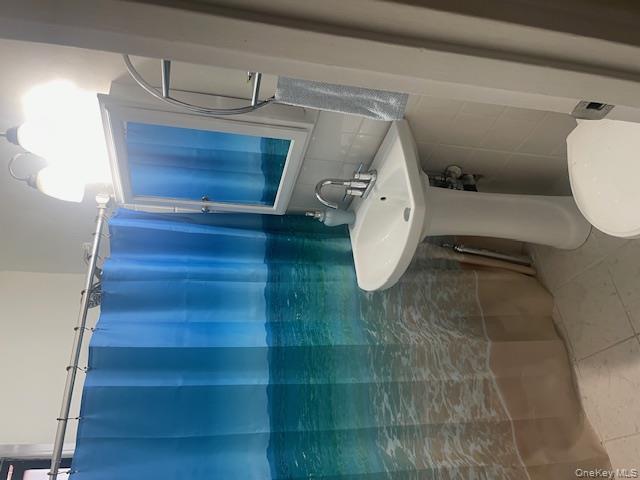 2165 Matthews Avenue 4F