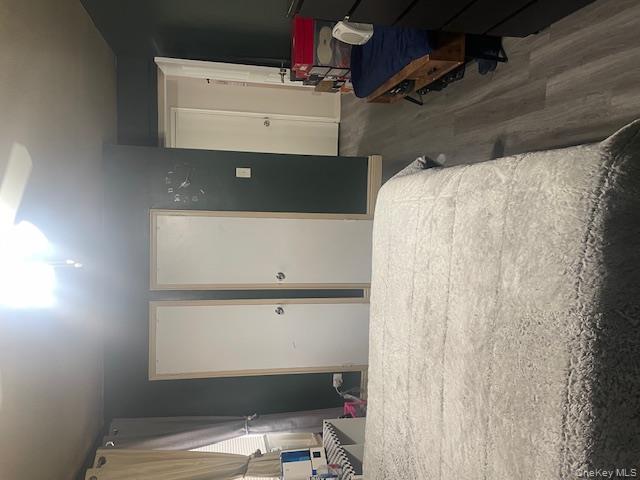 2165 Matthews Avenue 4F