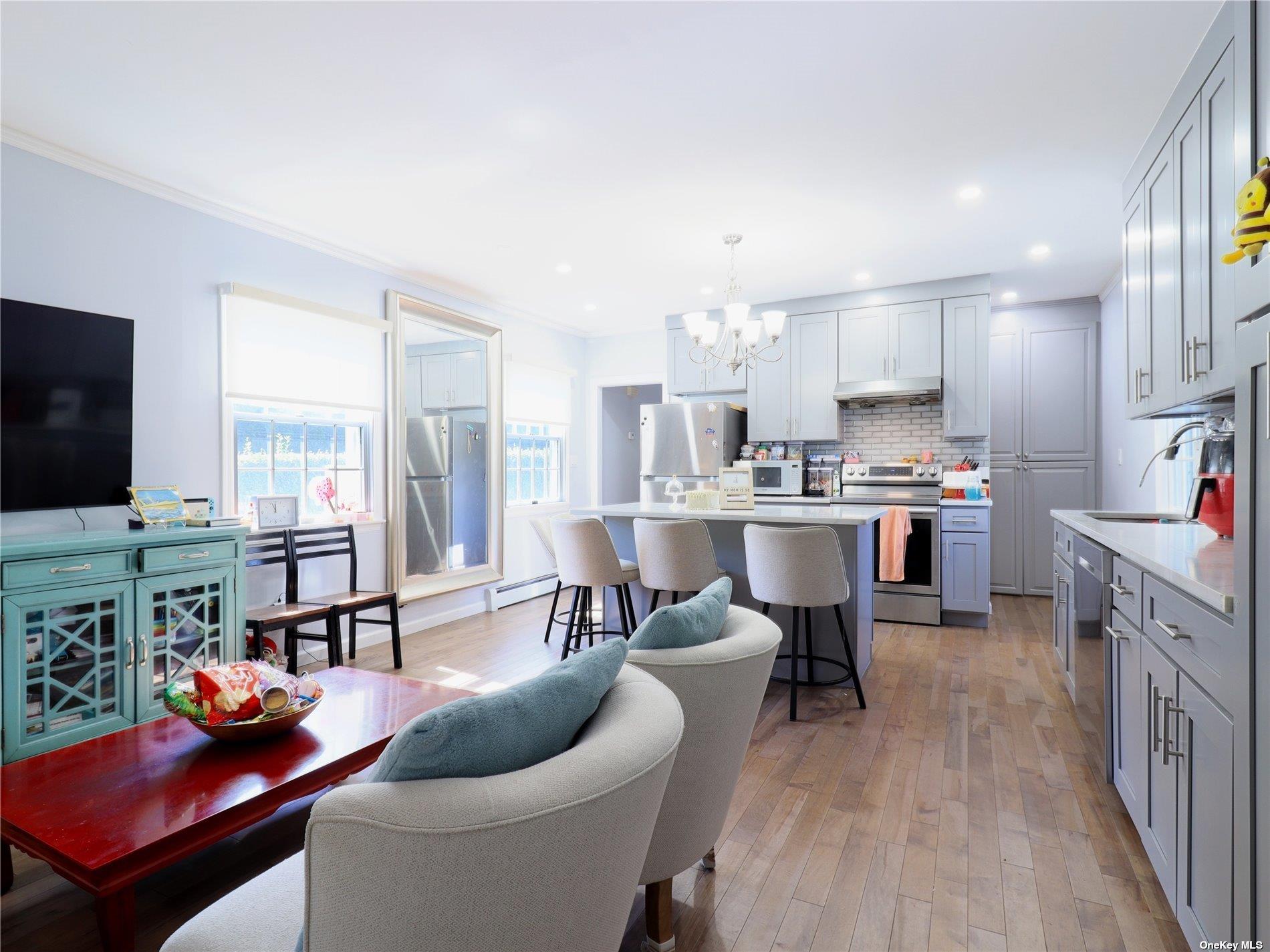 6 Morris Lane, Great Neck, New York image 3