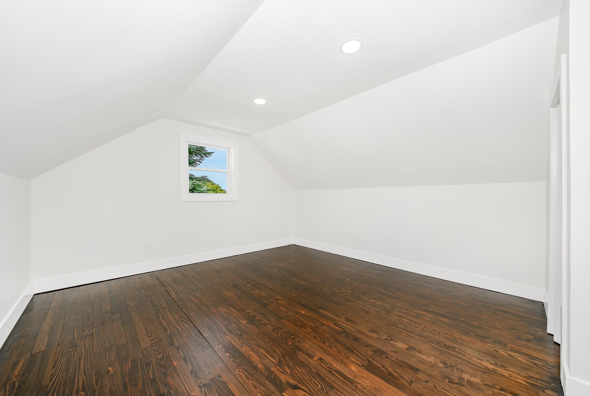 216 S Delaware Avenue, Lindenhurst, New York image 6