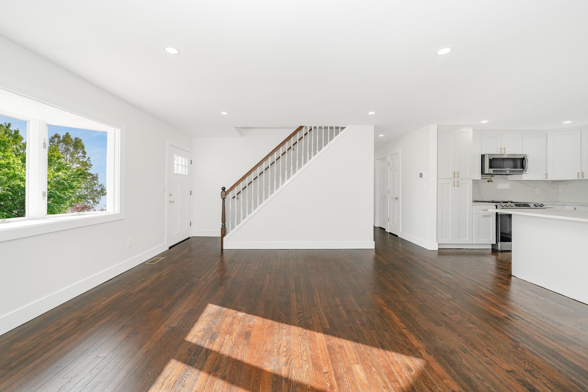216 S Delaware Avenue, Lindenhurst, New York image 14