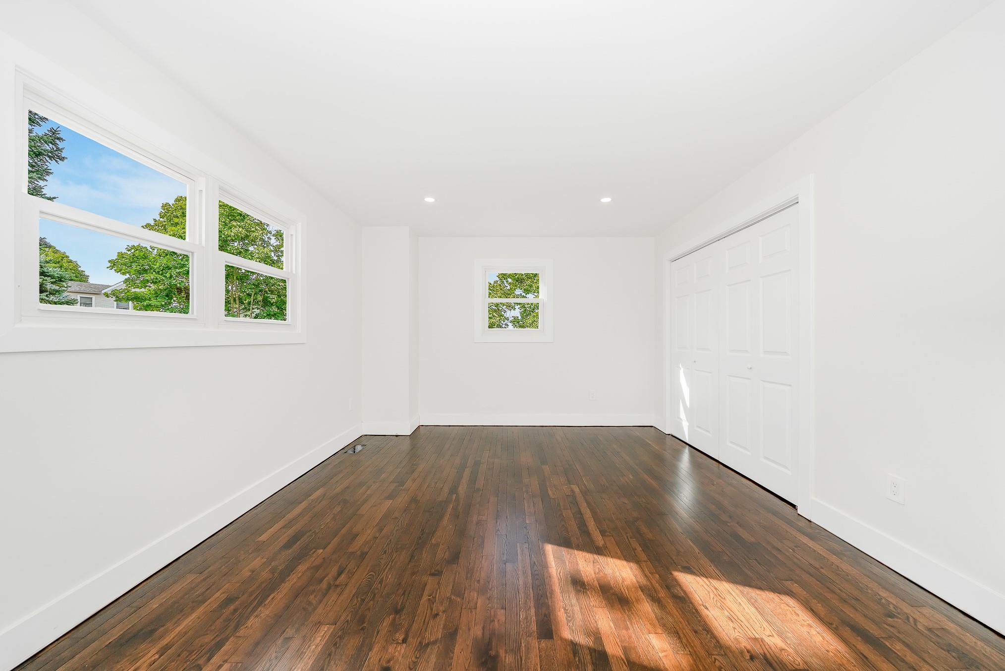 216 S Delaware Avenue, Lindenhurst, New York image 10