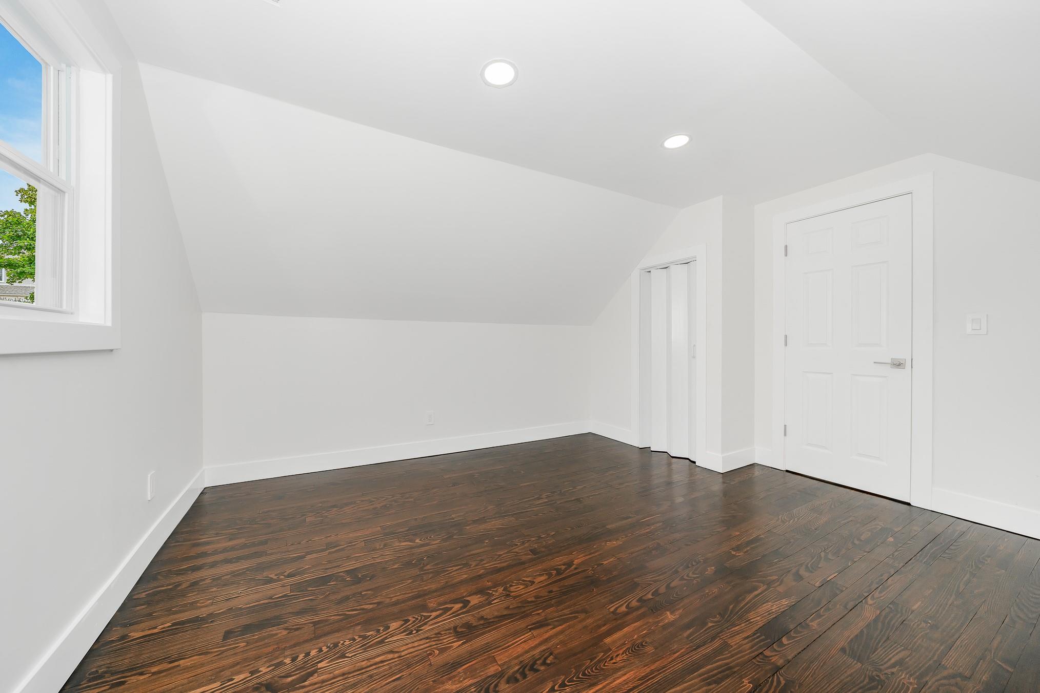 216 S Delaware Avenue, Lindenhurst, New York image 7