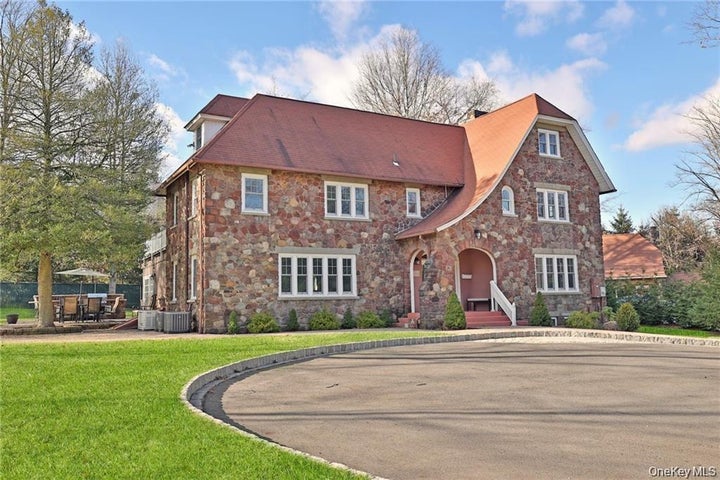 Photo 1 of 32 — 245 E Townline Road, West Nyack, NY 10994