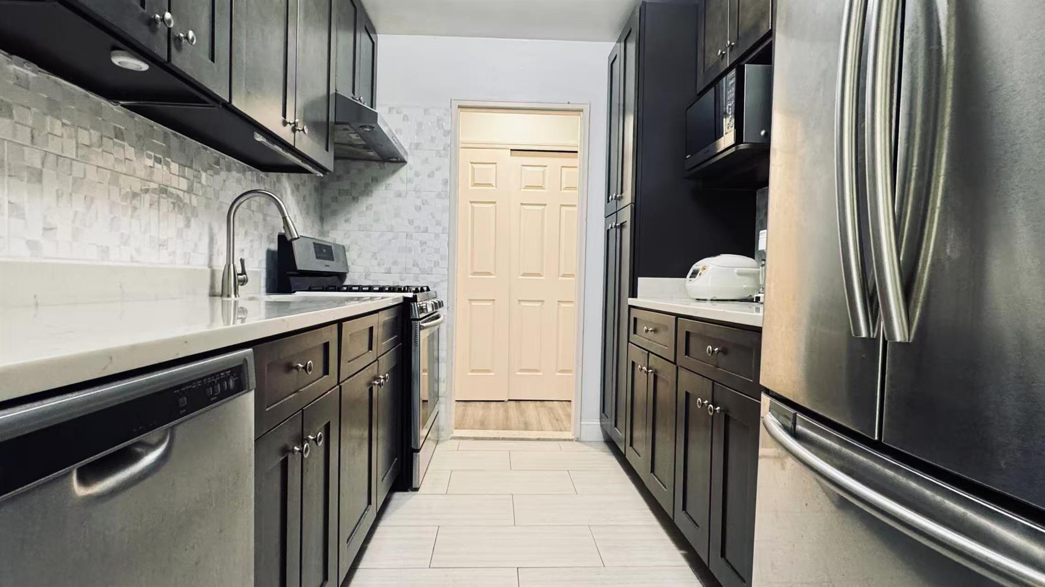 40 Stoner Avenue #1S, Great Neck, New York image 6