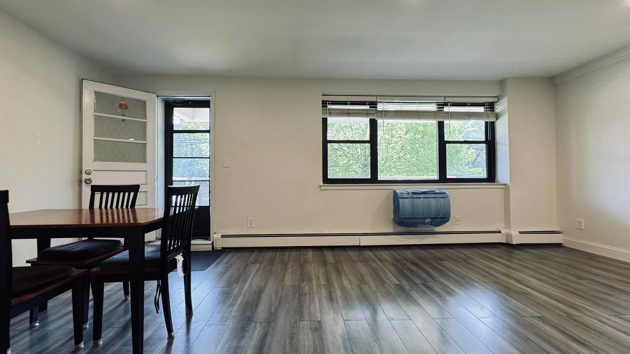 40 Stoner Avenue #1S, Great Neck, New York image 4