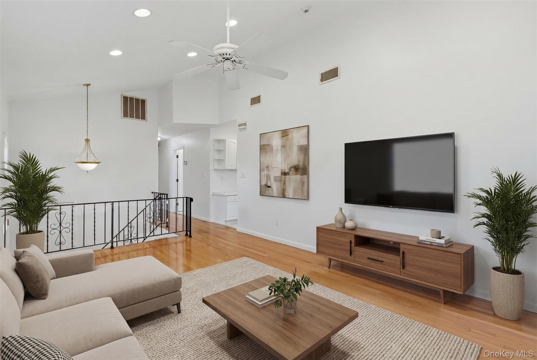 20 N Washington Avenue