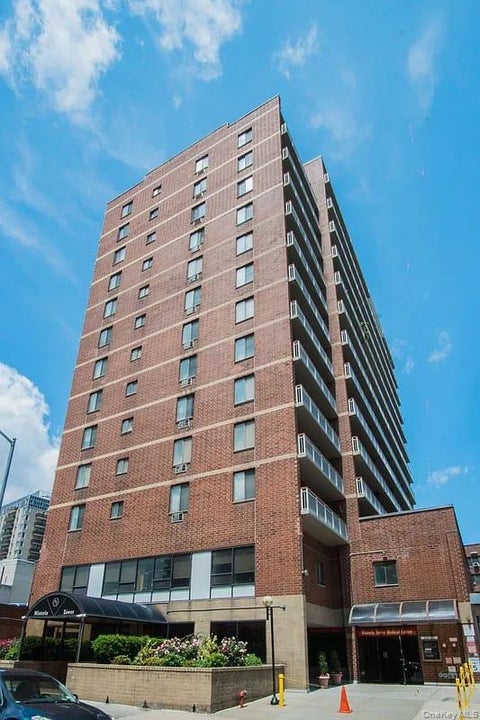 Condo For Sale - 136 17 Maple Ave Ave #14H<br/> Flushing, NY 11355