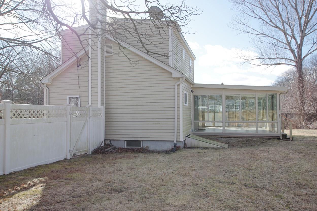 45 Winston Drive, Shirley, New York image 3