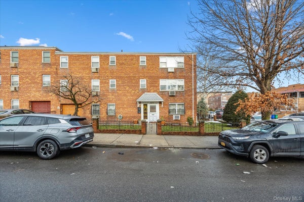 2504 42ND ST, ASTORIA, NY 11103 - Image e33133f66db5044b95a362d44e8db2c4/1705167659