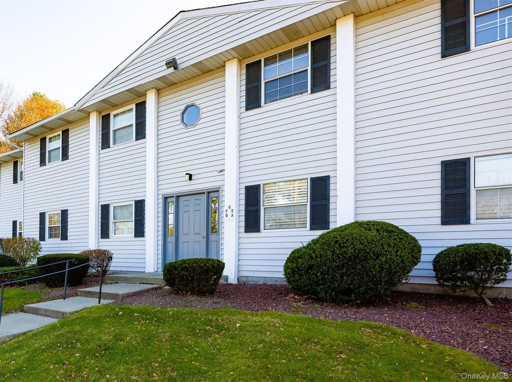 Photo of 6 Yew Court #A, Fishkill, NY 12524 (MLS # 938388)
