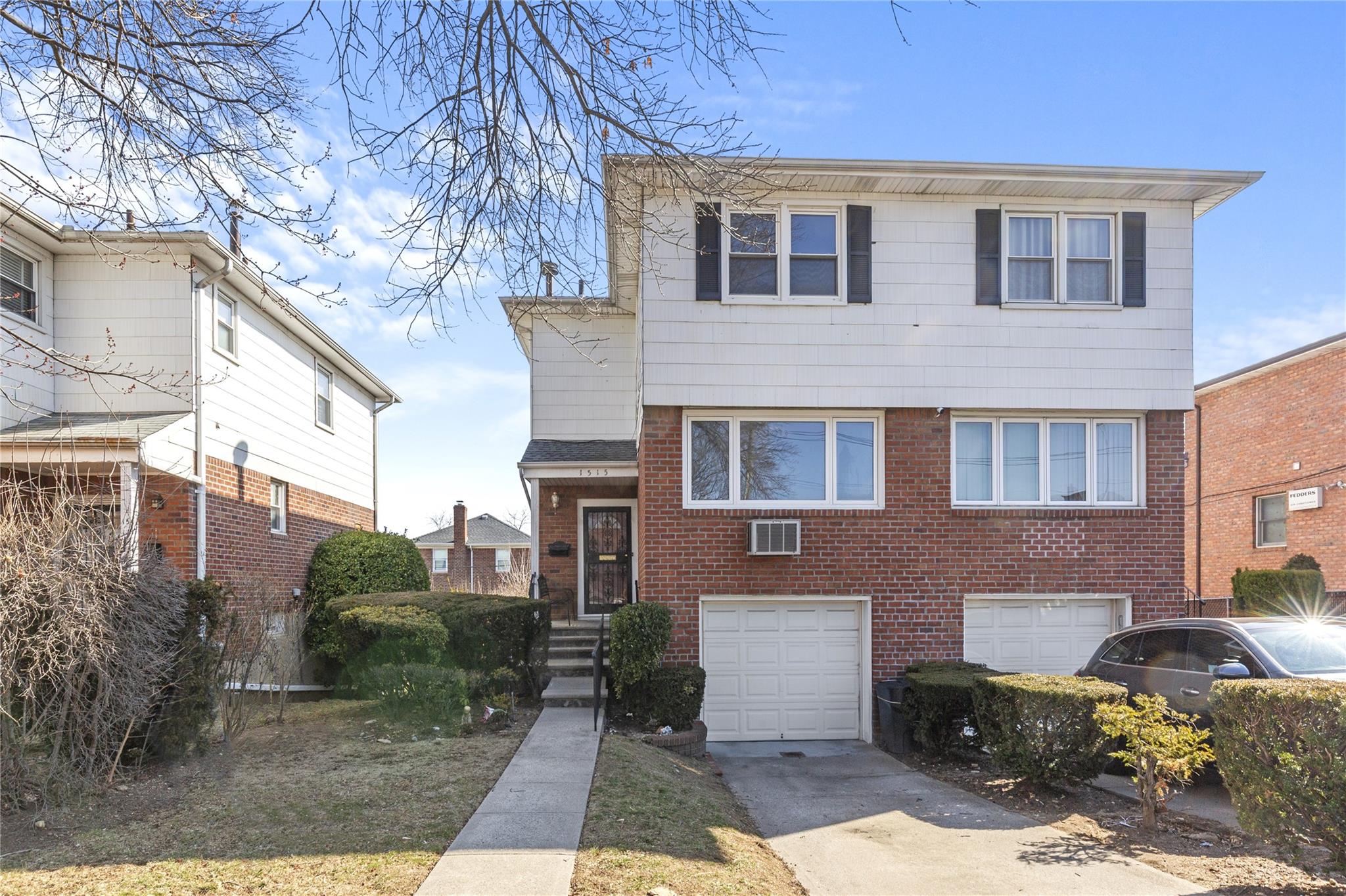 15-15 Utopia Parkway, Whitestone, New York image 1