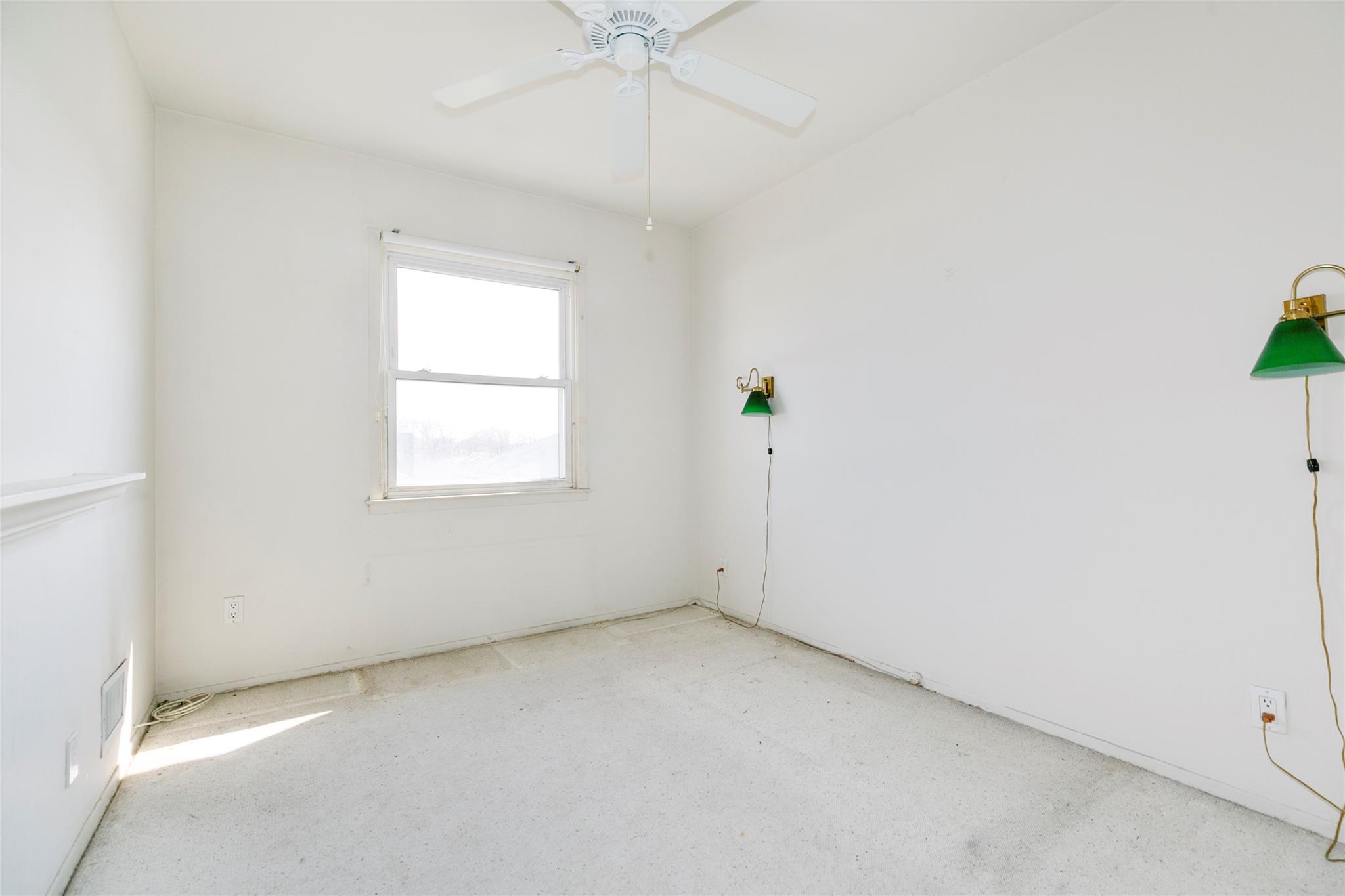 15-15 Utopia Parkway, Whitestone, New York image 12