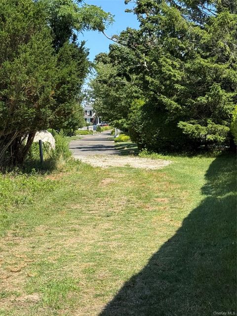 Photo of 61 S Bay Avenue, Eastport, NY 11941 (MLS # 1030082)