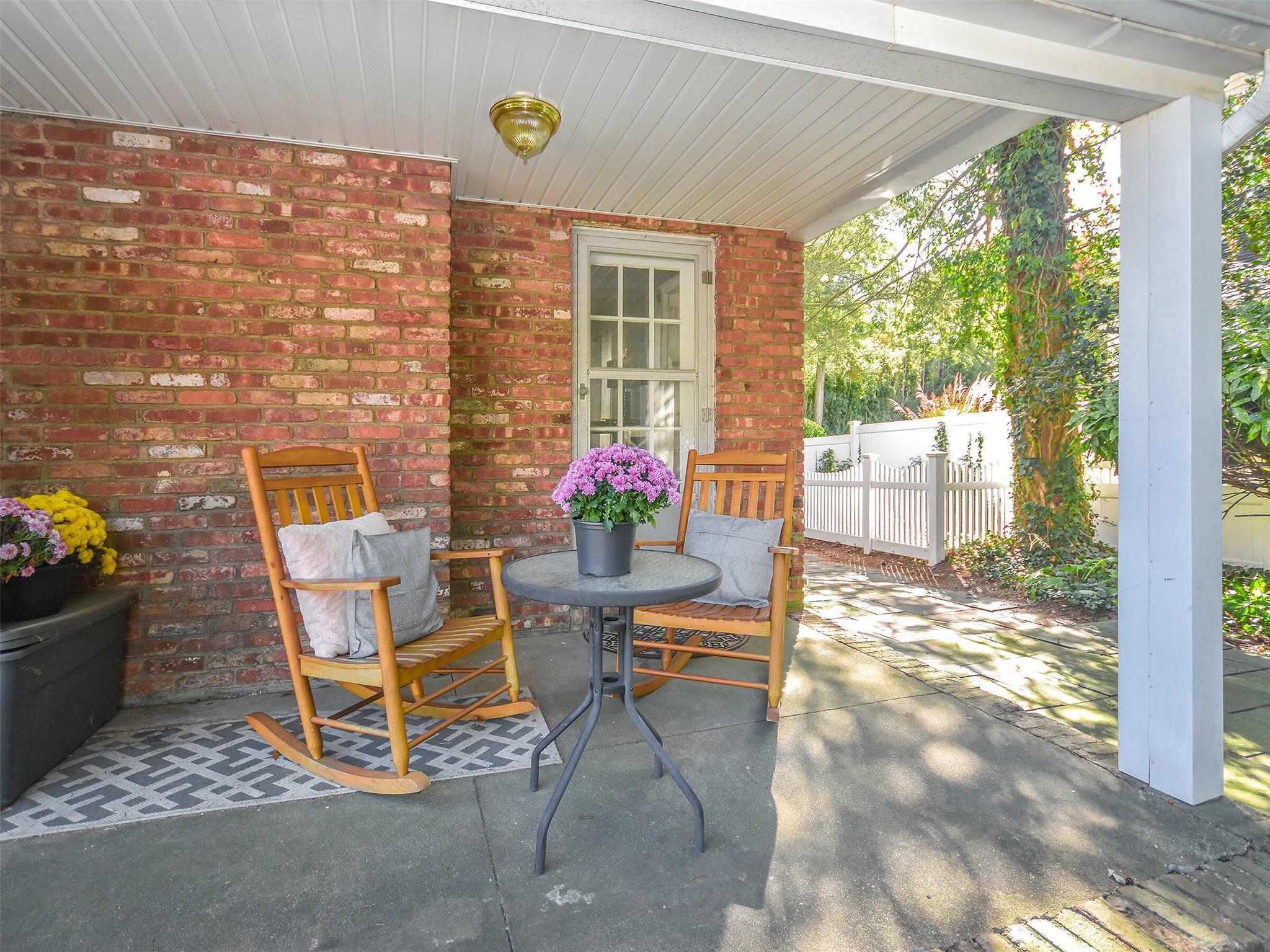 72 Dosoris Way, Glen Cove, New York image 3