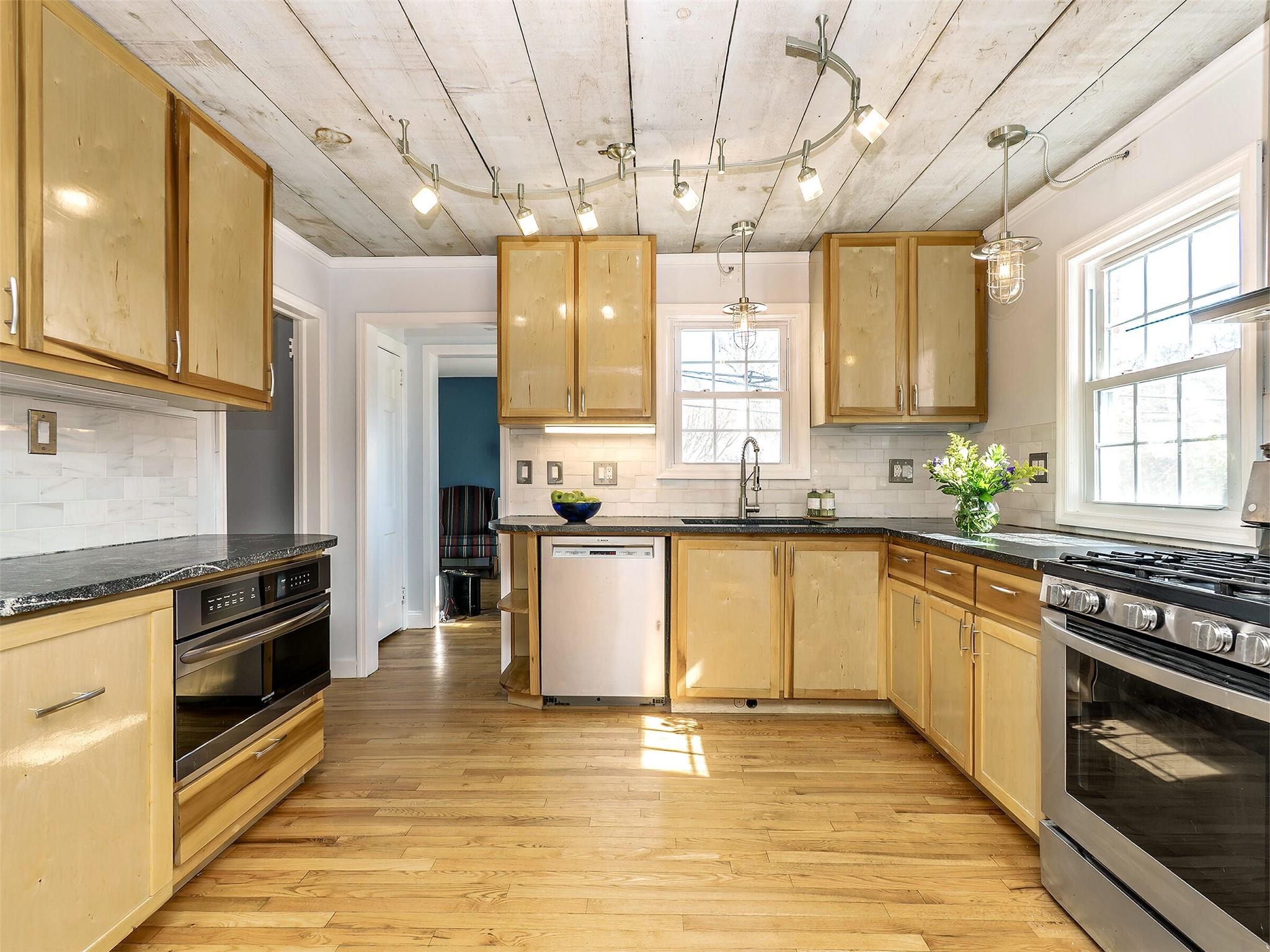 72 Dosoris Way, Glen Cove, New York image 11