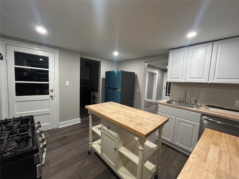 Homes For Rent - 134 N Liberty Drive<br/> Stony Point, NY 10980