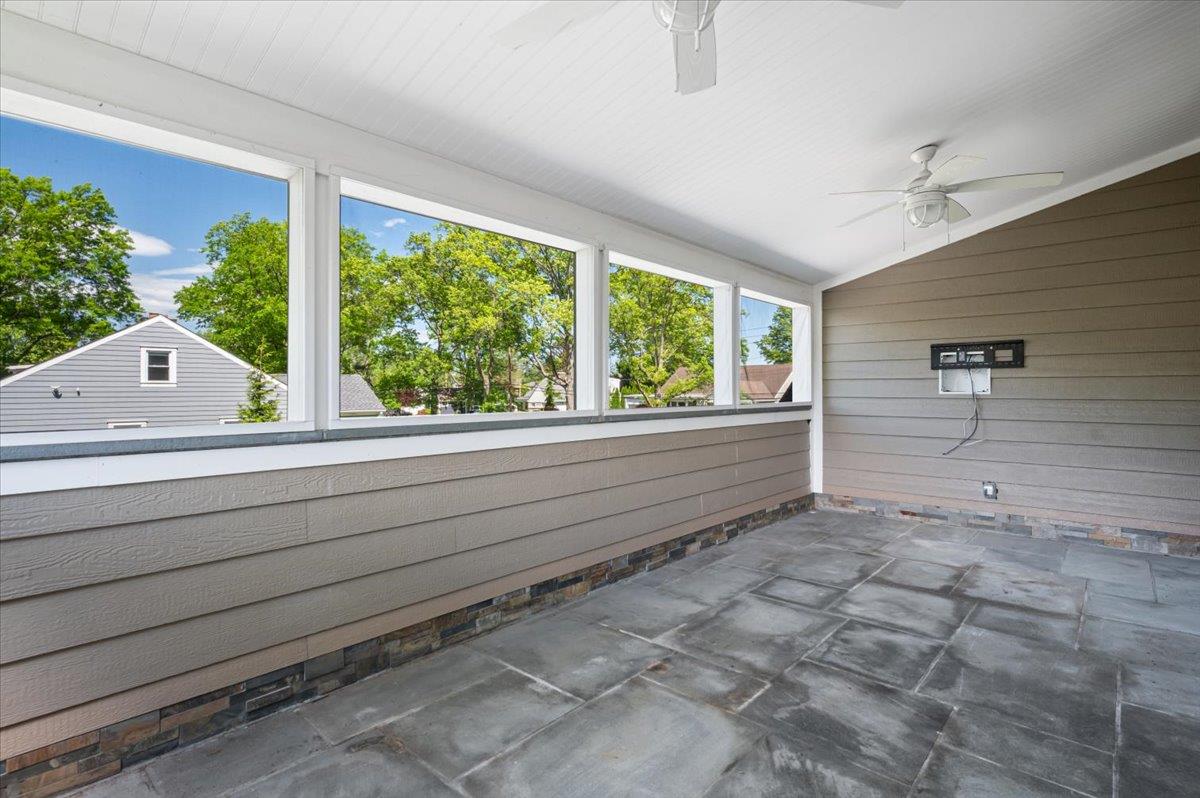 4 Clover Place, New Rochelle, New York image 22