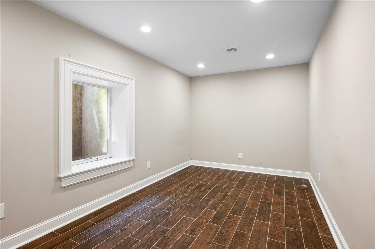 4 Clover Place, New Rochelle, New York image 28